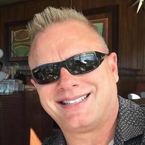 Meet your Posher, Adam